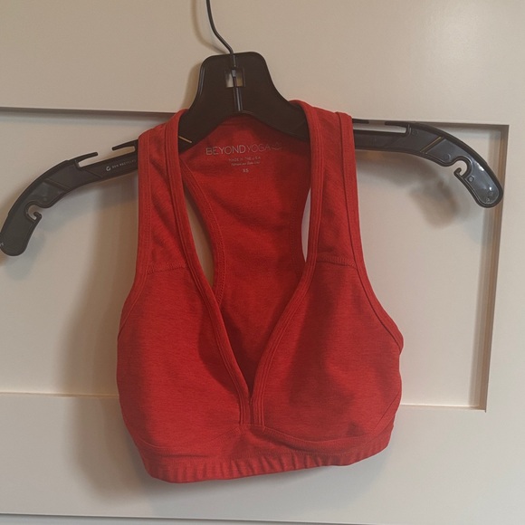 Beyond Yoga Red Sports Bra - Picture 1 of 4